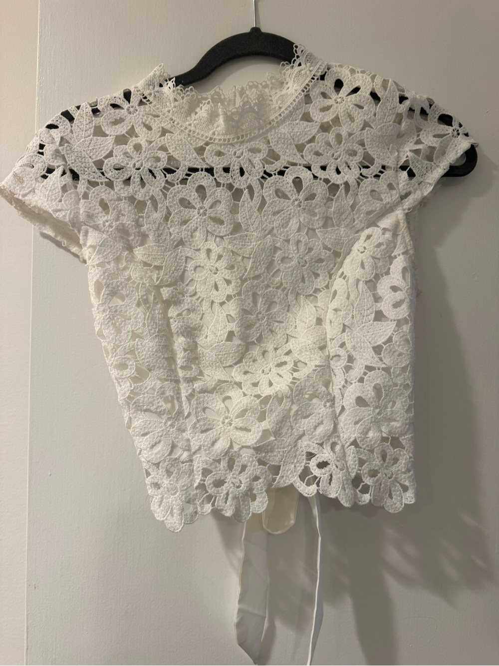 Women's White Lace Crochet Cap-Sleeve Top